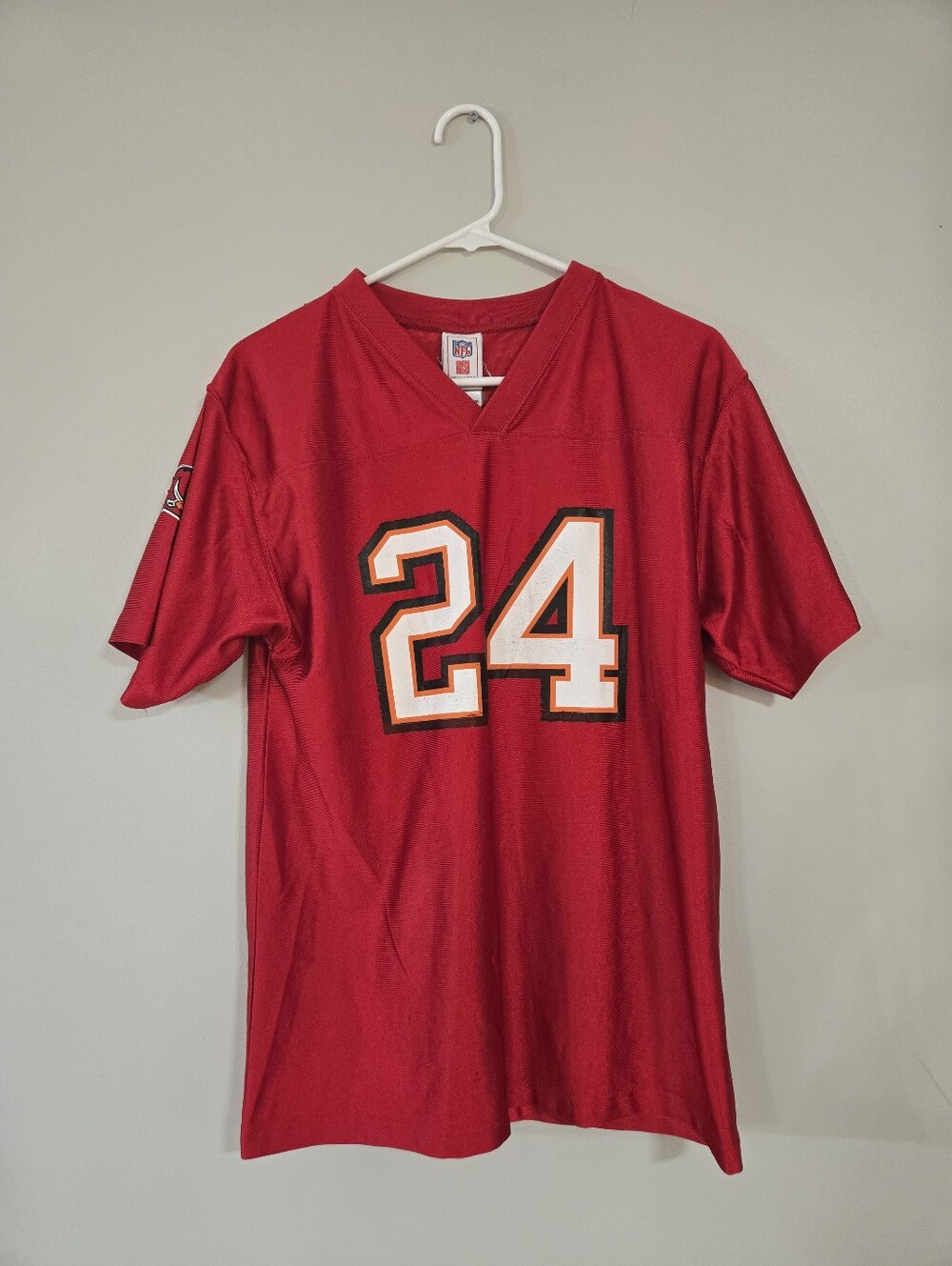 NFL Cadillac Williams 24 Tampa Bay Buccaneers Football Jersey Youth XL 18-20
